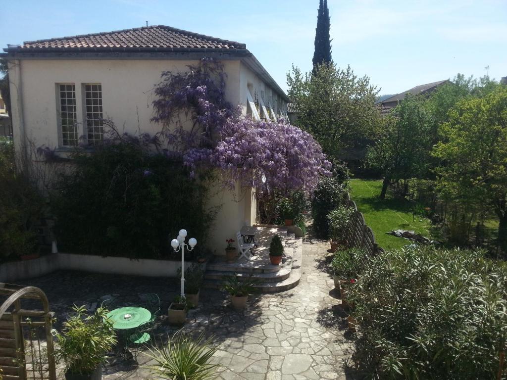Hotel La Residence Villeneuve-sur-Lot Bagian luar foto
