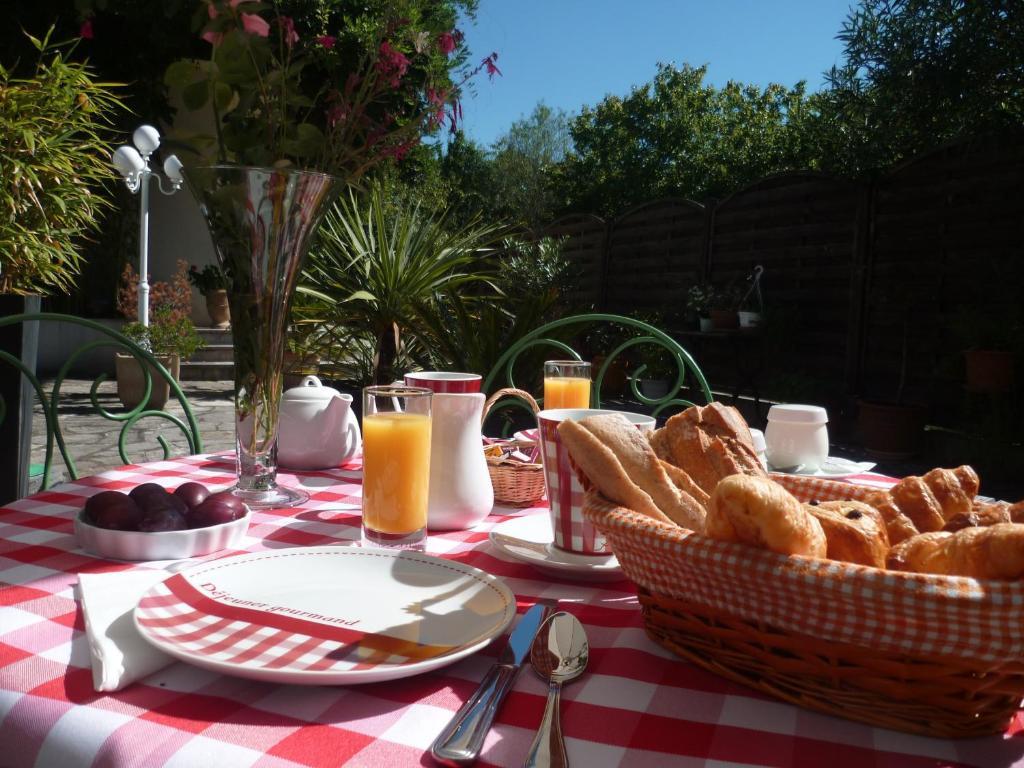 Hotel La Residence Villeneuve-sur-Lot Bagian luar foto