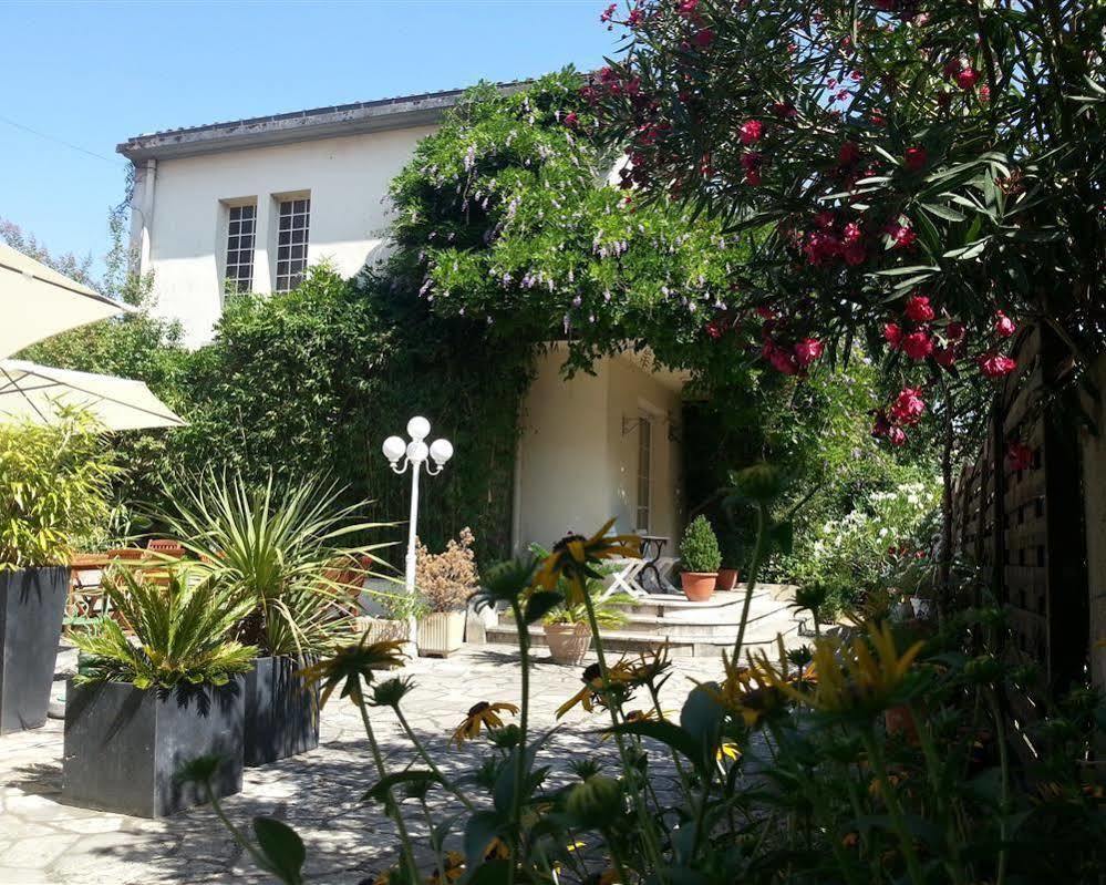 Hotel La Residence Villeneuve-sur-Lot Bagian luar foto